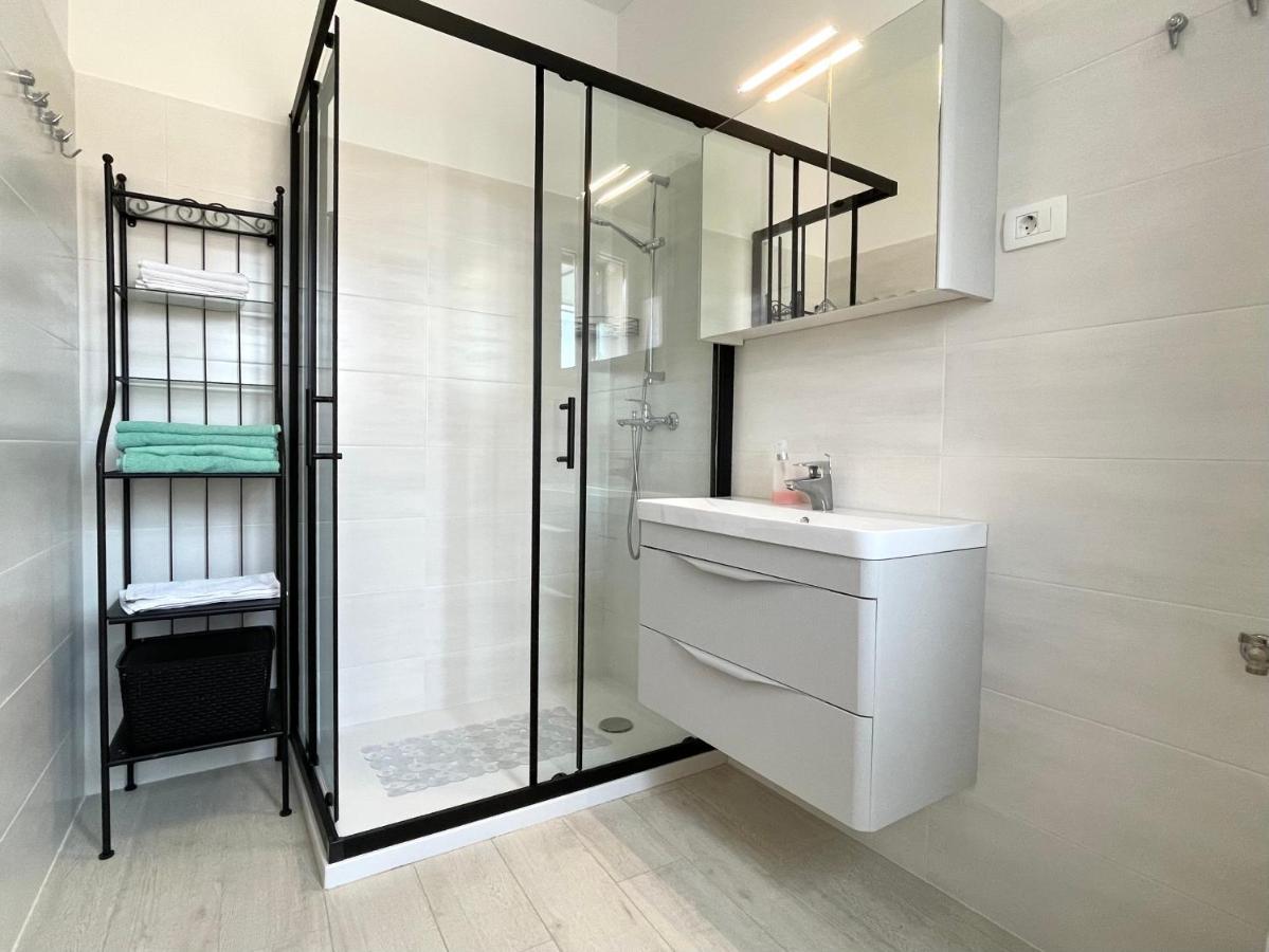 Modern Apartment In The Old Part Of Town Rijeka Exterior foto